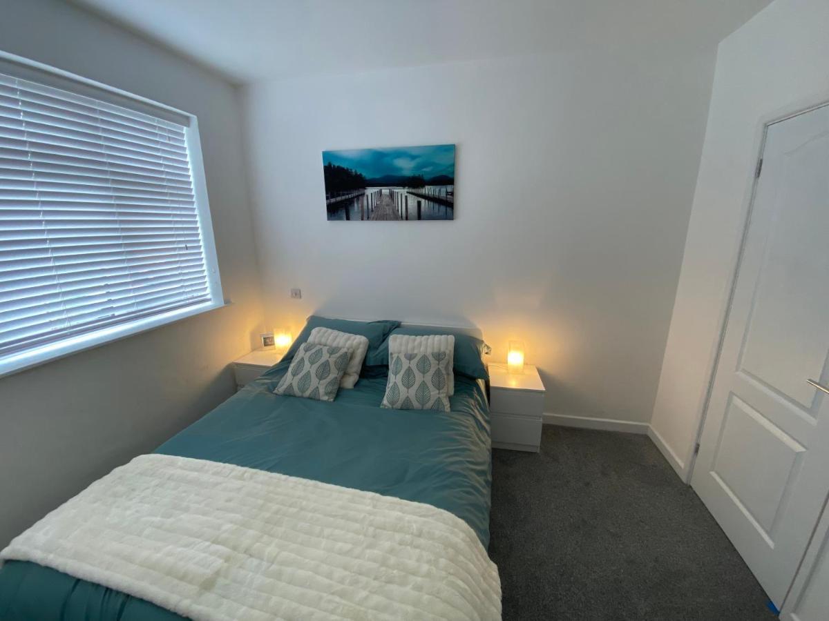 Modern 2 Bedroom Apartment, With Car Parking. Bitton Extérieur photo