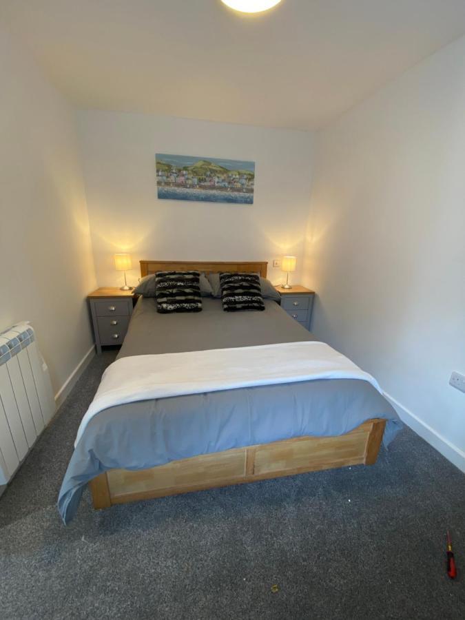 Modern 2 Bedroom Apartment, With Car Parking. Bitton Extérieur photo